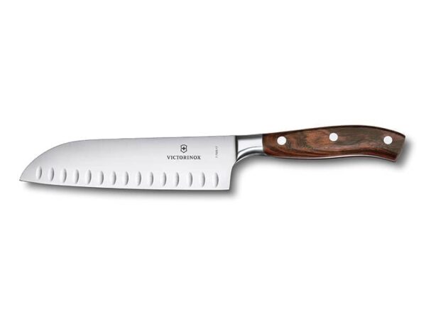 Geschmiedetes Santokumesser Grand Maître Rosewood 17cm mit braunem Holzgriff und Kullenschliff