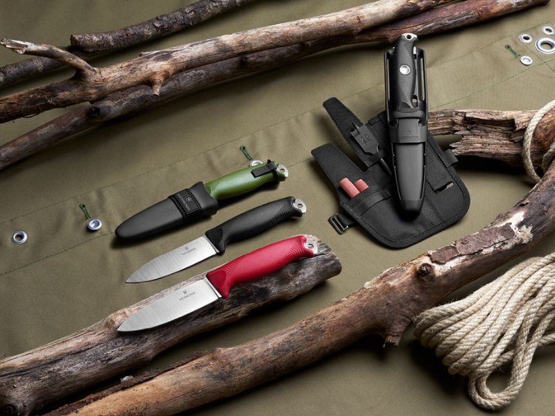 venture kollektion mit venture kit füt outdoor zwischen holzäste